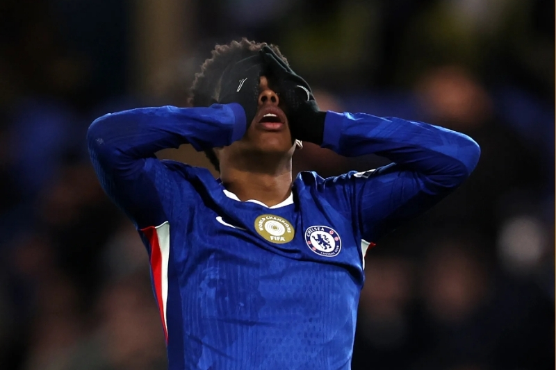 Chelsea sa s&uacute;t phong độ