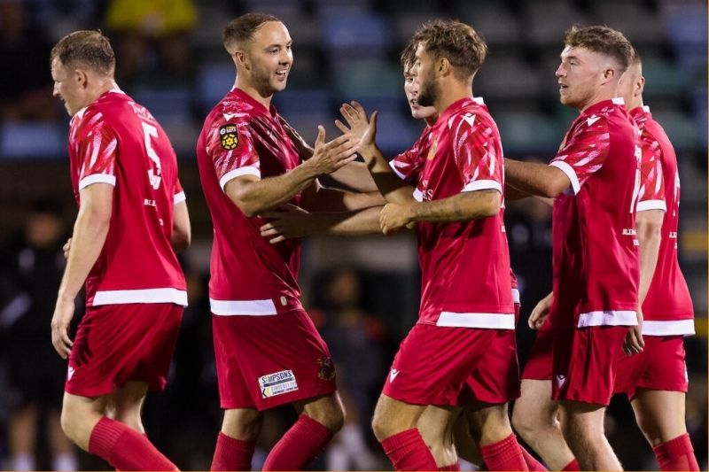 Kết quả bóng đá ngày 10/9 - Barry Town giành chiến thắng tối thiểu trước Llanelli
