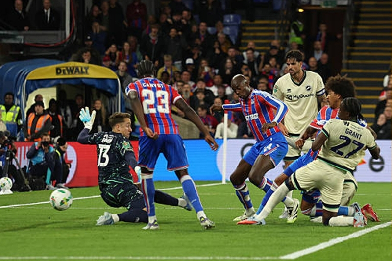 Kết quả bóng đá ngày 16/9 - Trận derby London giữa Crystal Palace và Millwall diễn ra căng thẳng và quyết liệt