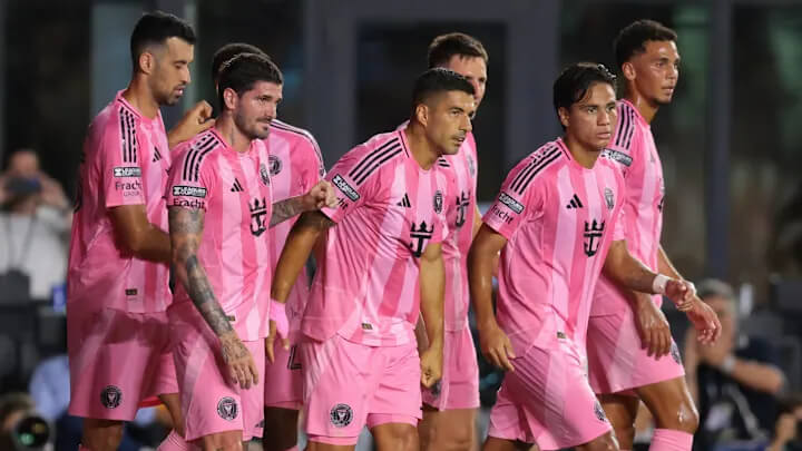 Kết quả bóng đá ngày 20/8 - Fenerbahce gặp bất lợi trong trận lượt đi