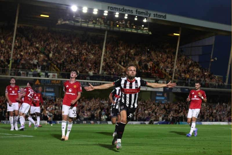 Kết quả bóng đá ngày 27/8 - Grimsby loại Manchester United sau loạt sút luân lưu