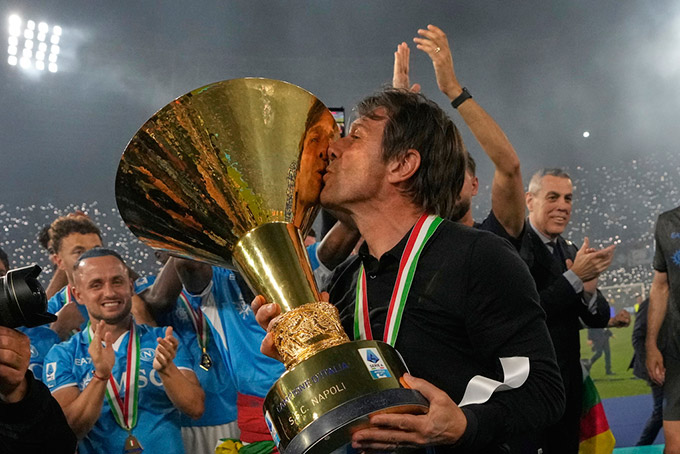 Kết quả bóng đá ngày 23/5 - Napoli đăng quang vô địch Serie A