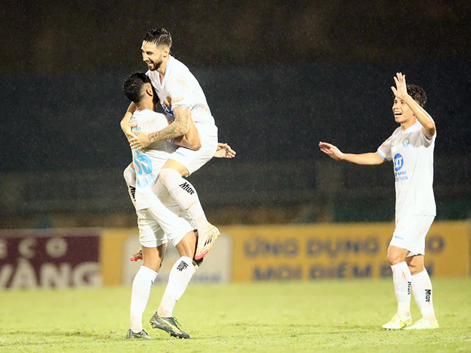 Kết quả bóng đá ngày 26/5 - Nam Định hạ SLNA, Al Nassr bại trận