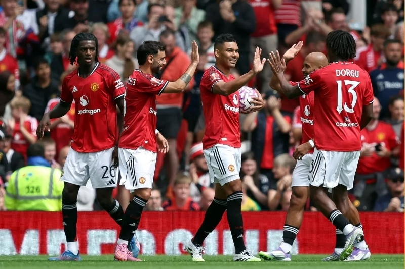 Lịch trực tiếp bóng đá ngày 27/8 - Grimsby Town vs Man United