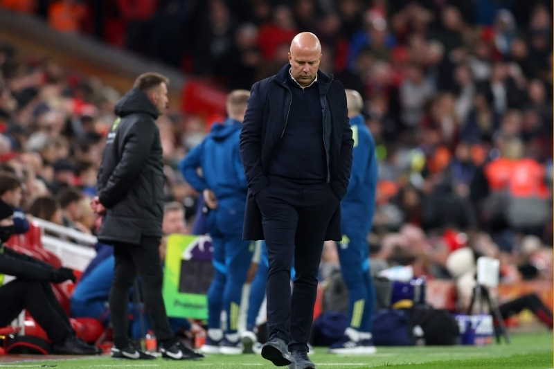 Liverpool thảm bại