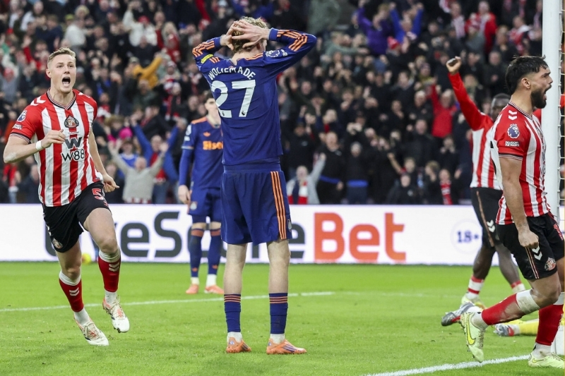 Newcastle sa sút phong độ