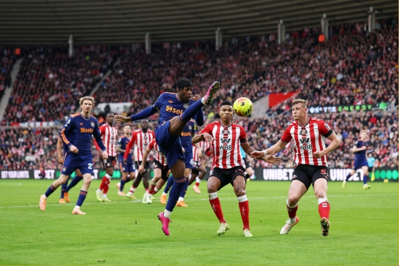 Newcastle sa sút phong độ