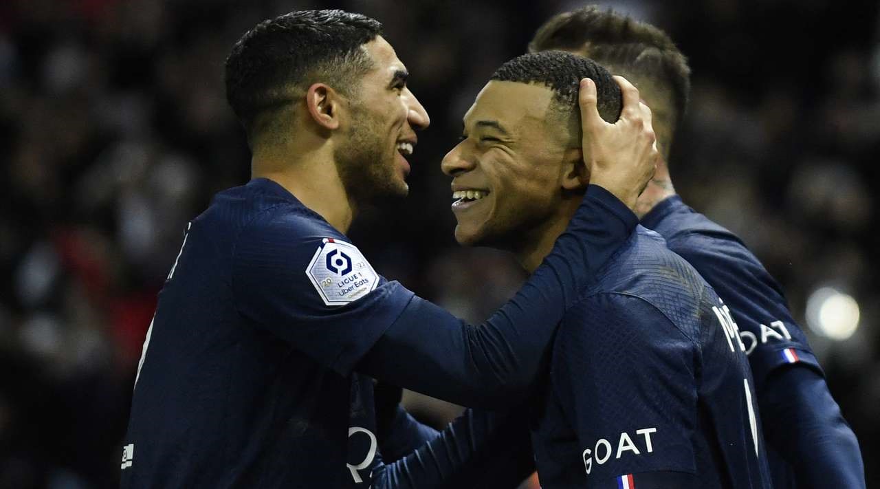 Soi kèo Lens vs PSG, 2h45 ngày 2/1/2023