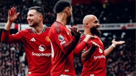 Vòng 25 Ngoại hạng Anh: Man United thăng hoa, VAR Anfield gây tranh cãi, Liverpool hụt top 4