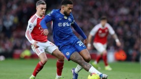 Toàn cảnh vòng 28 Ngoại hạng Anh: Sesko tỏa sáng, Arsenal - Liverpool bùng nổ, Spurs khủng hoảng