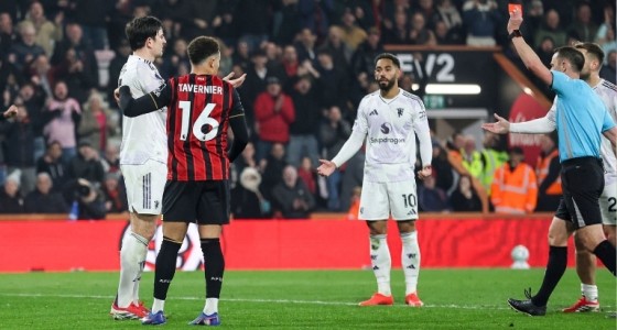 7 điểm nhấn vòng 31 Ngoại hạng Anh: MU, Liverpool, Tottenham báo động