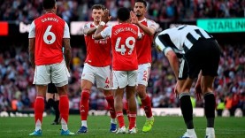 Vòng 34 Ngoại hạng Anh: Loạt trận quyết định cuộc đua vô địch và trụ hạng