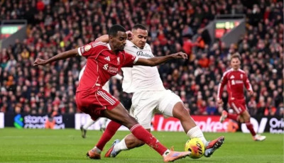Alexander Isak và cơn ác mộng tại Anfield: Khi ‘bom tấn’ 125 triệu bảng hóa ‘bom xịt’