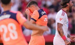 Barcelona thua Sevilla 1-4: Cú sốc La Liga và dấu hỏi lớn cho thầy trò Hansi Flick
