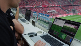 Dữ liệu thống kê bóng đá: Cầu thủ đang thích ứng hay bị chi phối bởi những con số?