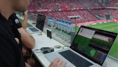 Dữ liệu thống kê bóng đá: Cầu thủ đang thích ứng hay bị chi phối bởi những con số?