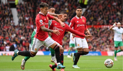 Hàng thủ Manchester United – Bức tường mong manh đe dọa tham vọng của Quỷ đỏ