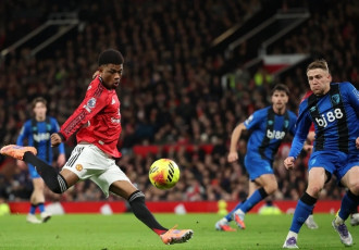 Kết quả bóng đá ngày 15/12 - Man United hòa nghẹt thở