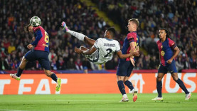 Kết quả bóng đá ngày 30/4 - Inter cầm hòa Barcelona kịch tính