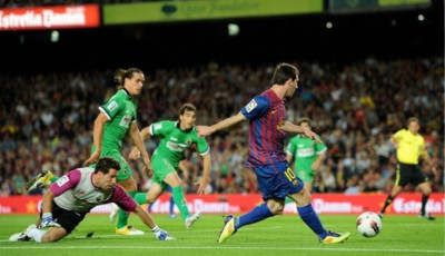 Lịch trực tiếp bóng đá ngày 15/1 - AC Milan, Barcelona