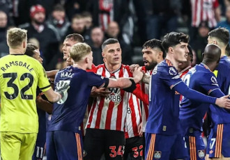 Newcastle sa sút phong độ: Cú sốc tại Derby Tyne-Wear và nỗi thất vọng từ những bản hợp đồng bom tấn