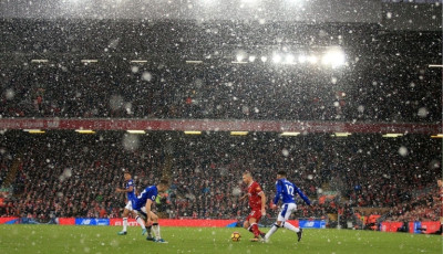 Premier League mùa đông: Lịch thi đấu khắc nghiệt & Góc khuất tài chính