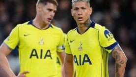 Cửa Tottenham trụ hạng bị đe dọa sau trận thua Chelsea
