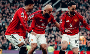 Vòng 24 Ngoại hạng Anh: Man City sa sút, Casemiro bùng nổ, Liverpool khởi sắc